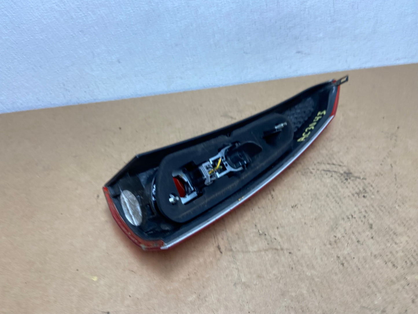 2005 - 2007 Volvo XC70 V70 Left Driver LH Side Tail Light Upper Oem AC3043 LK4