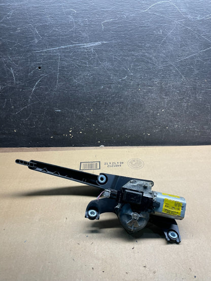 2011 to 2014 Ford Edge Licnoln MKX Rear Windshield Wiper Motor OEM W4128 DG5