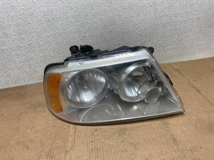 2003 - 2006 Lincoln Navigator Right Passenger RH Side Headlight Xenon AA6243 DW0