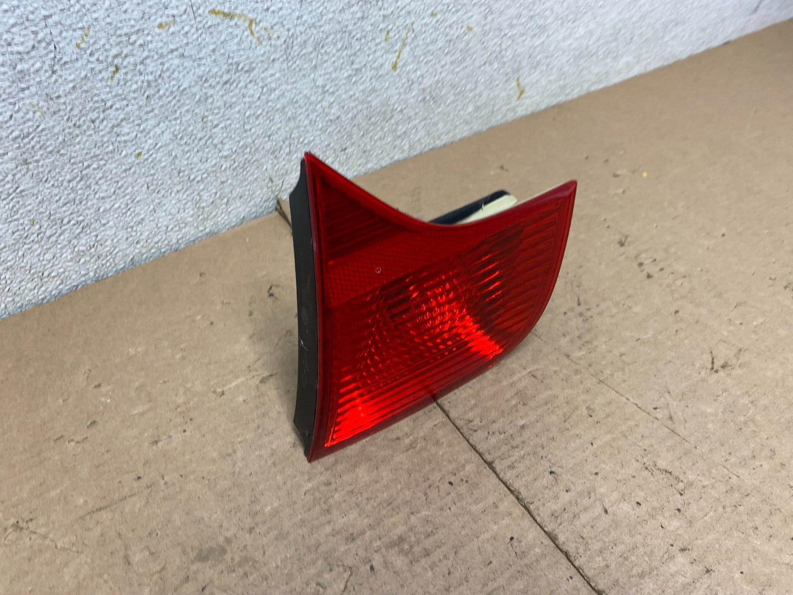2004-2008 Audi A4 Sedan Right Passenger RH Side Inner Tail Light OEM P2626 DW2