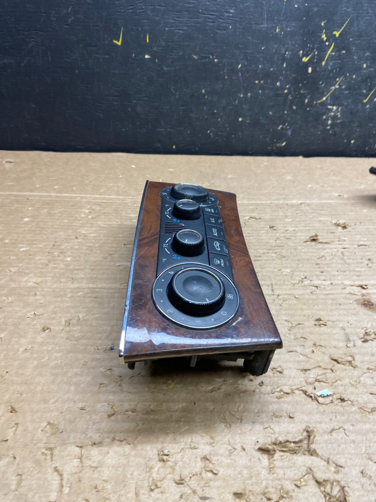 2005-2009 Mercedes W203 C230 C240 A/C Heater Climate Control Trim OEM W2047 DG1