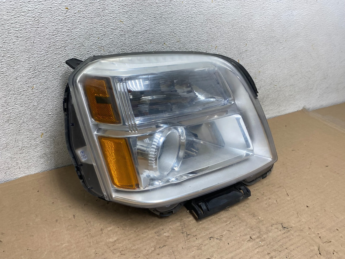 2010 to 2015 GMC Terrain Halogen Passenger Right Rh Side Headlight AI0898 DW2