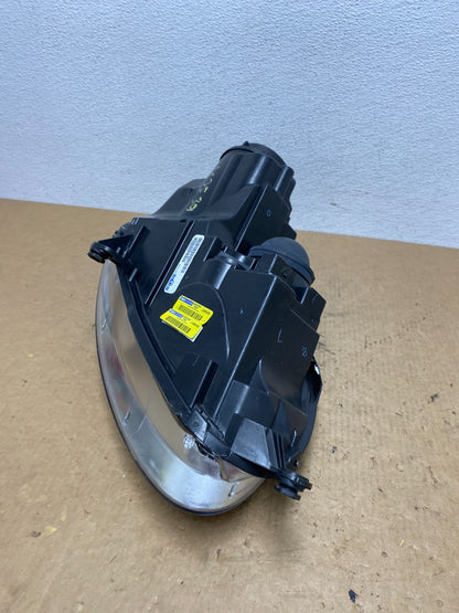 2005 to 2010 Volkswagen Jetta Left Driver LH Side Headlight Halogen AD2424 DW5