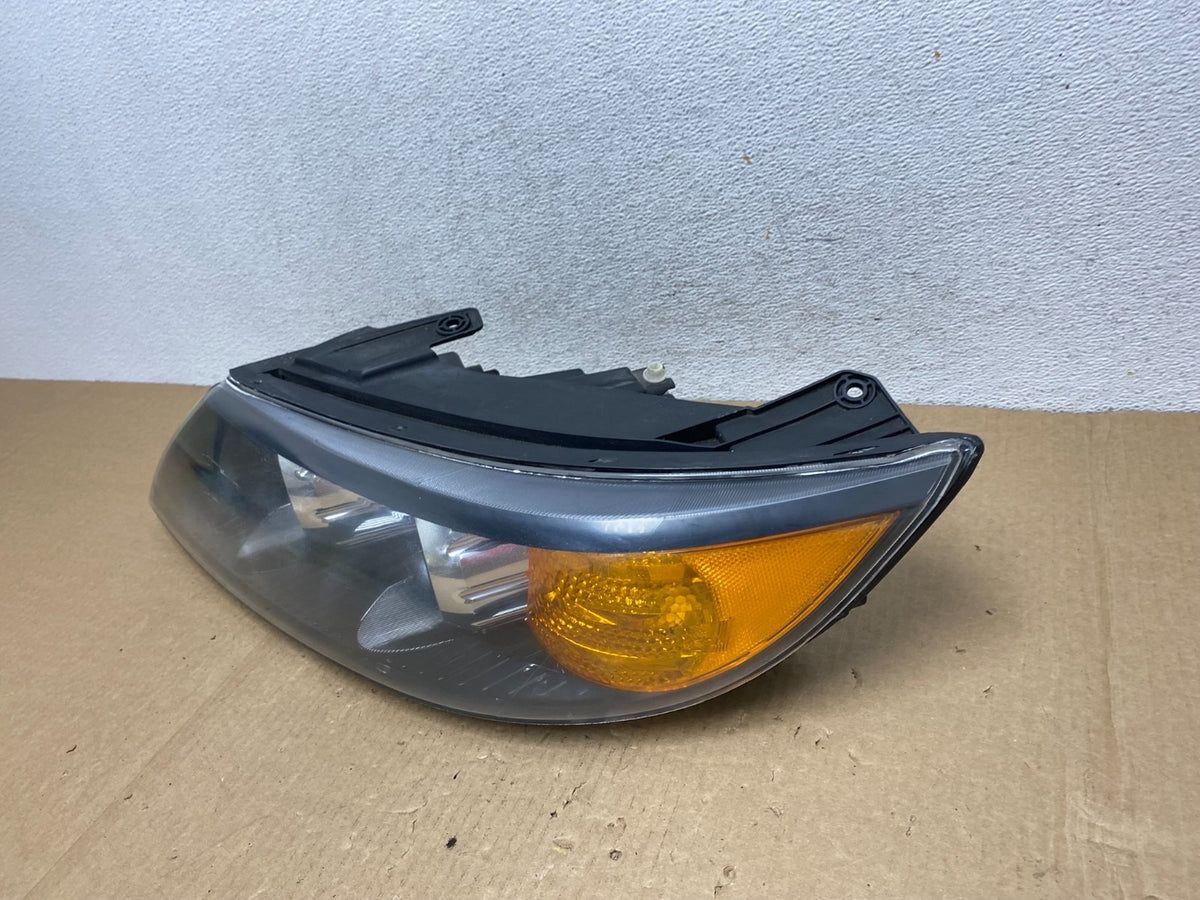 2011 to 2013 Kia Sorento Left Driver LH Side Headlight Halogen AF9623 DW1