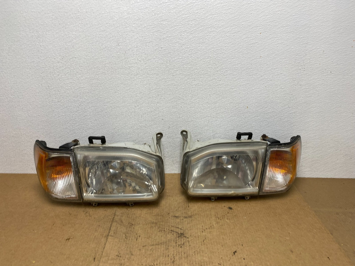 1999-2004 Nissan Pathfinder Left+Right Side Set Halogen Headlights Oem AC3404 DW0