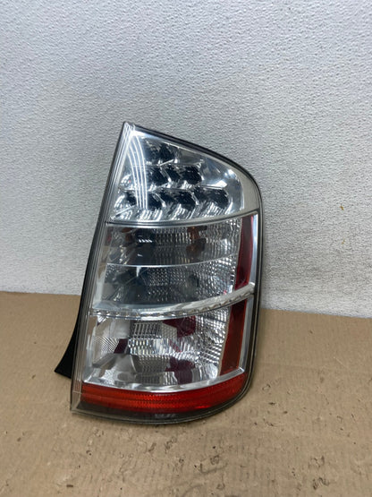 2006 to 2009 Toyota Prius Tail Light Right Passenger Side AG5956 LK0