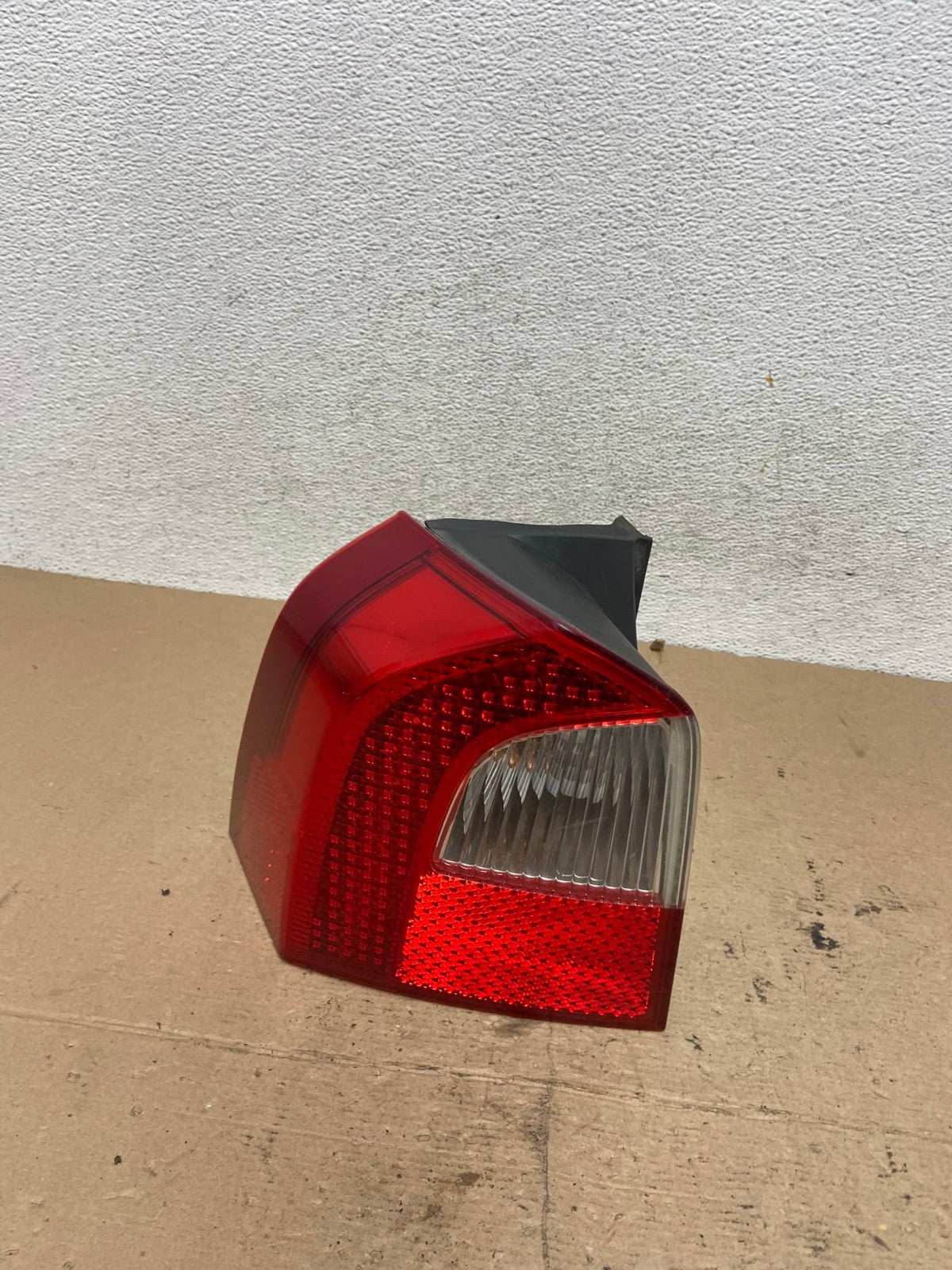 2008 to 2013 Volvo XC70 V70 Left Driver LH Tail Light Lower AF4936 LK0