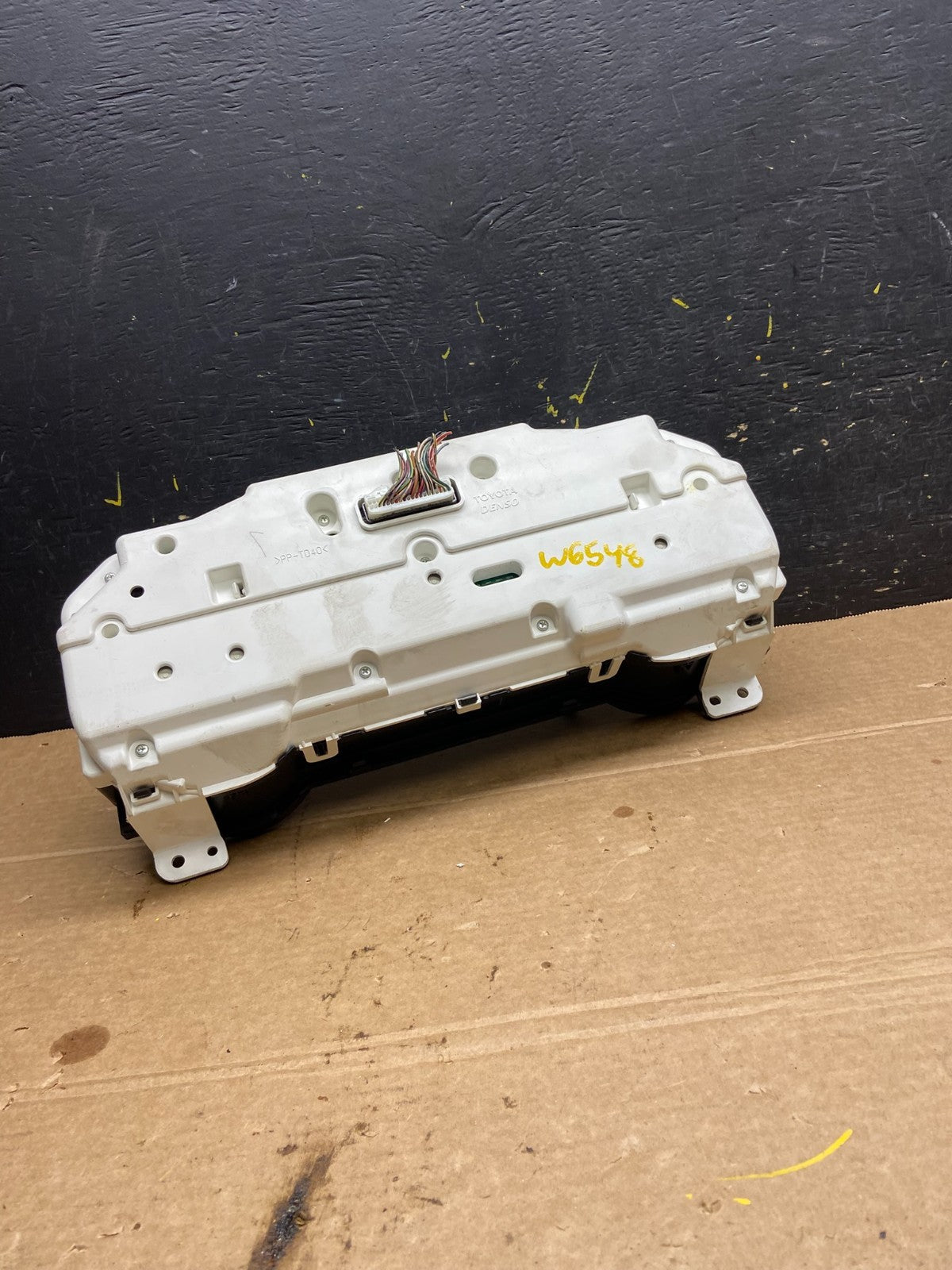2006 Toyota Sienna Speedometer Cluster Gauge OEM W6548 DG6