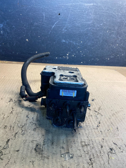 2003 - 2005 Chevrolet Silverado GMC Sierra ABS Anti-Lock Brake Module Z8989 DG1