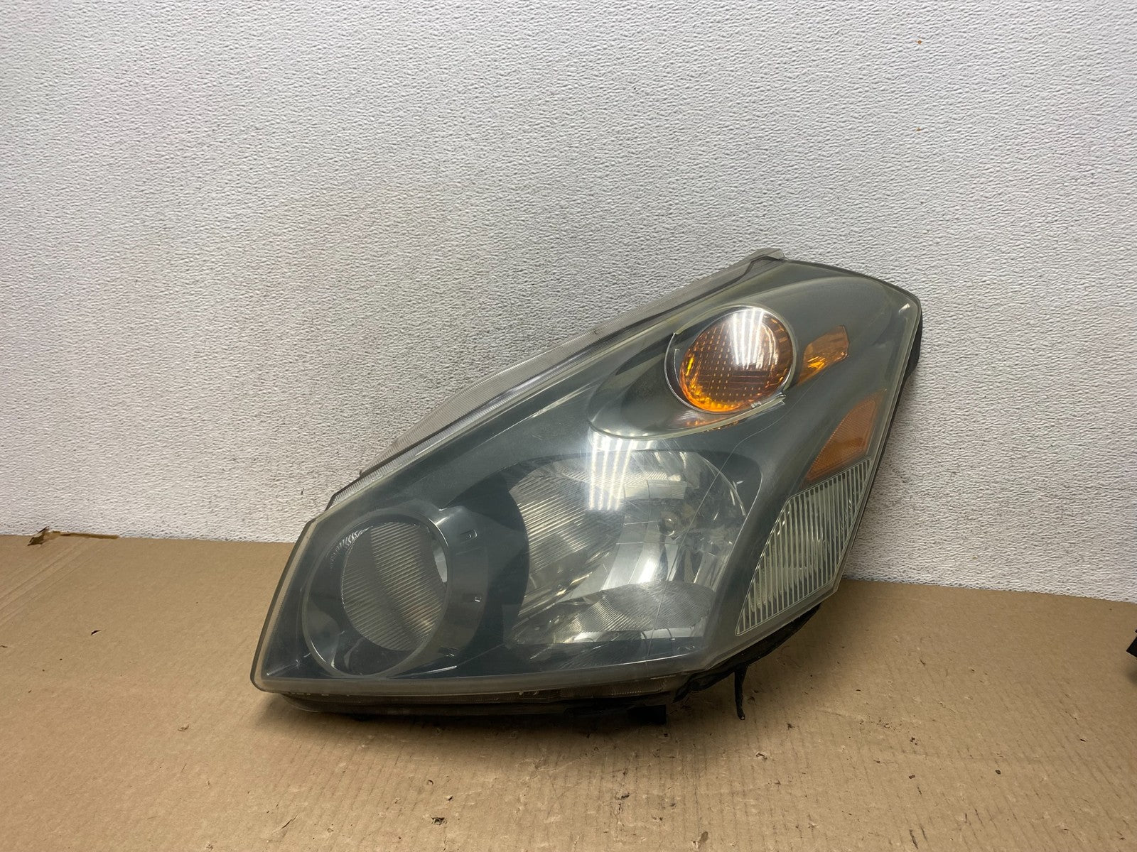 2004 to 2009 Nissan Quest Left Driver LH Black Headlight AG8011 DW0