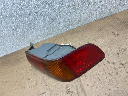 1997 1998 1999 Toyota Camry Tail Light Right Passenger Rh Side Oem AA6990 LK1