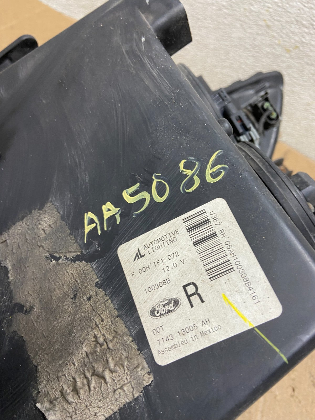 2007 to 2010 Ford Edge Right Passenger RH Halogen Headlight AA5086 DW9