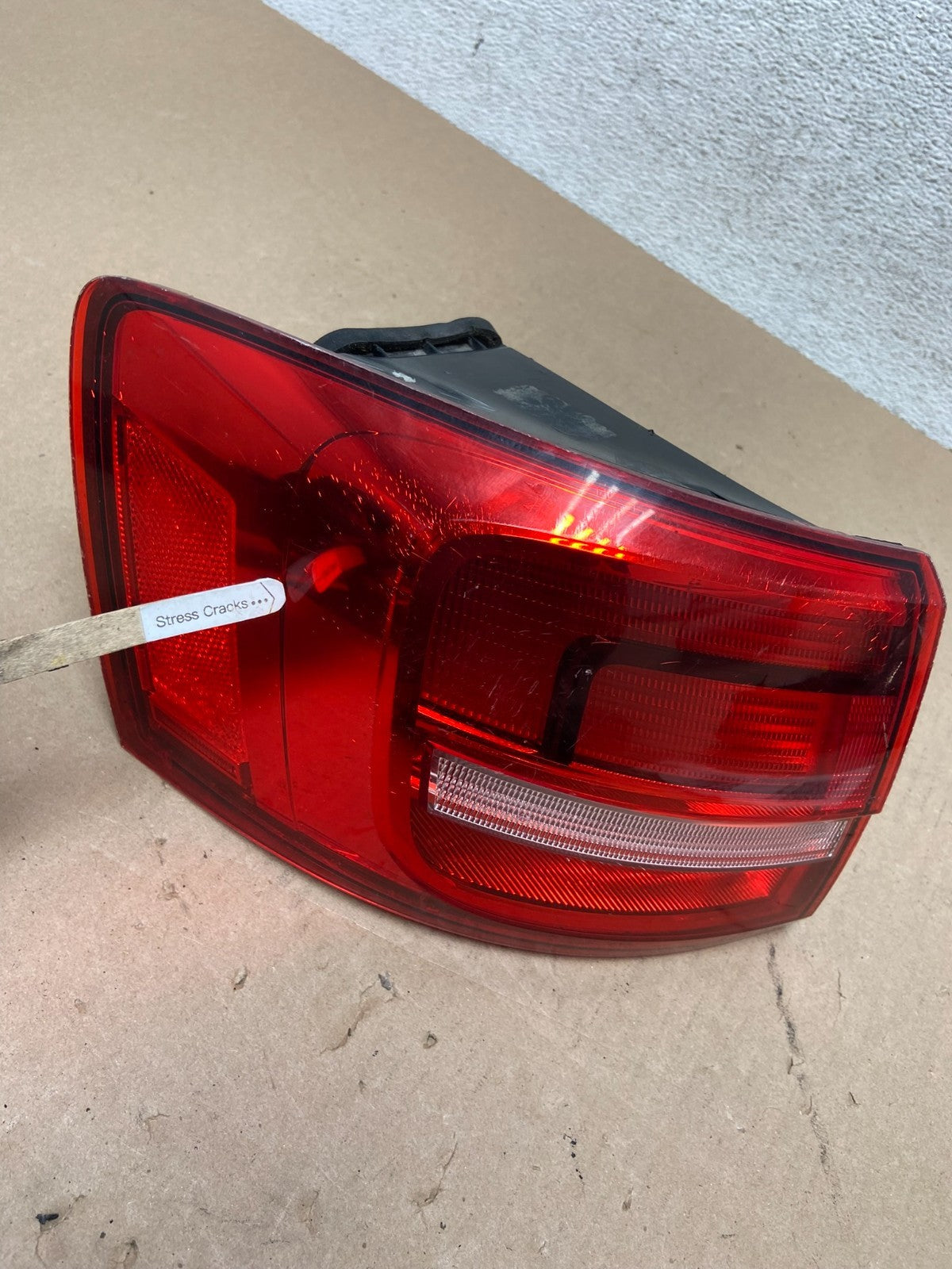 2015 to 2018 Volkswagen Jetta Left LH Side Tail Light AG5784 DG3