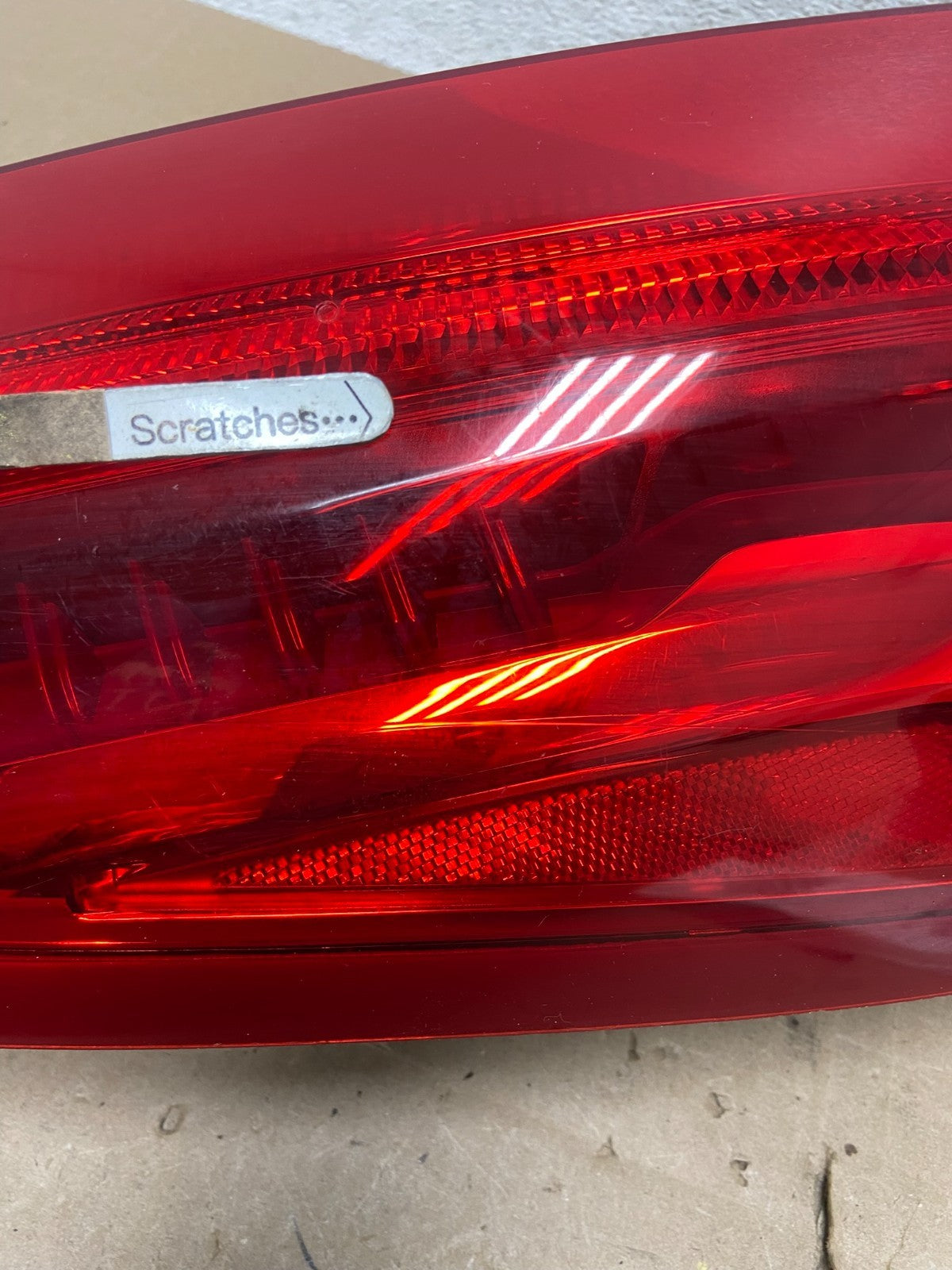 2013 to 2017 Cadillac XTS Right Passenger RH Tail Light AE5964 DW3