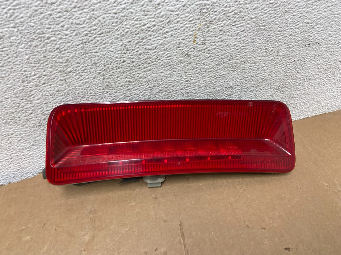 2012 to 2014 Ford Edge Rear Third Brake 3rd Light Lamp AD8210 DG0