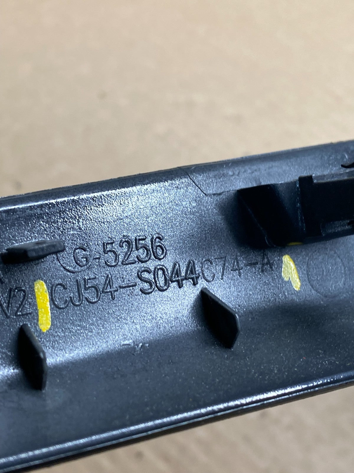 2013 - 2016 Ford Escape Center Dash Radio Gear Shifter Panel Bezel Trim S2719 DG4