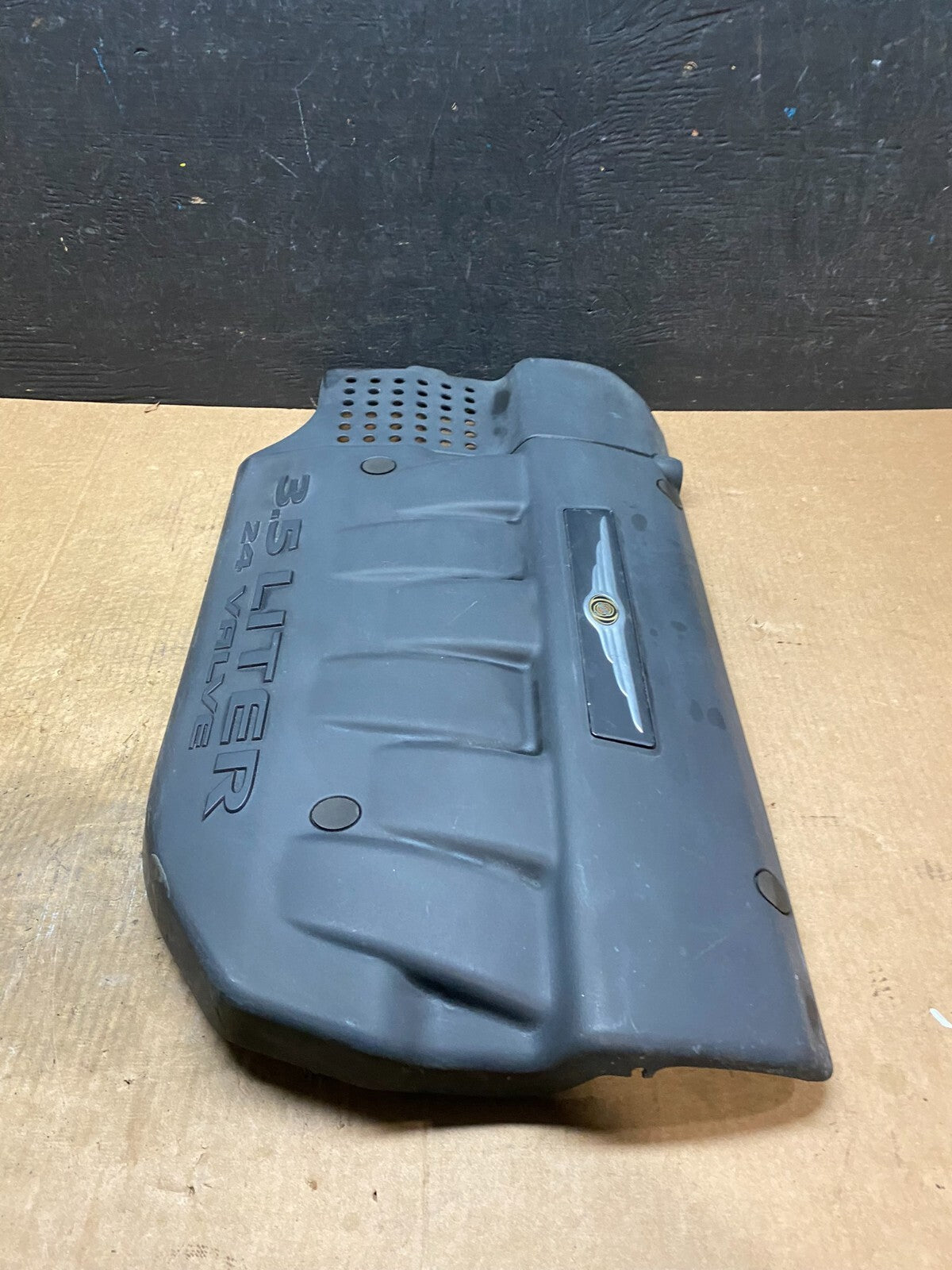 2004 2005 2006 Chrysler Pacifica 3.5L Engine Cover Motor H4697 DG13