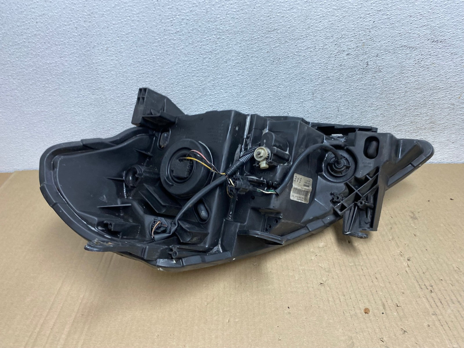 2008 to 2012 Nissan Versa Headlight Right Passenger Rh Side AE9507 LK5