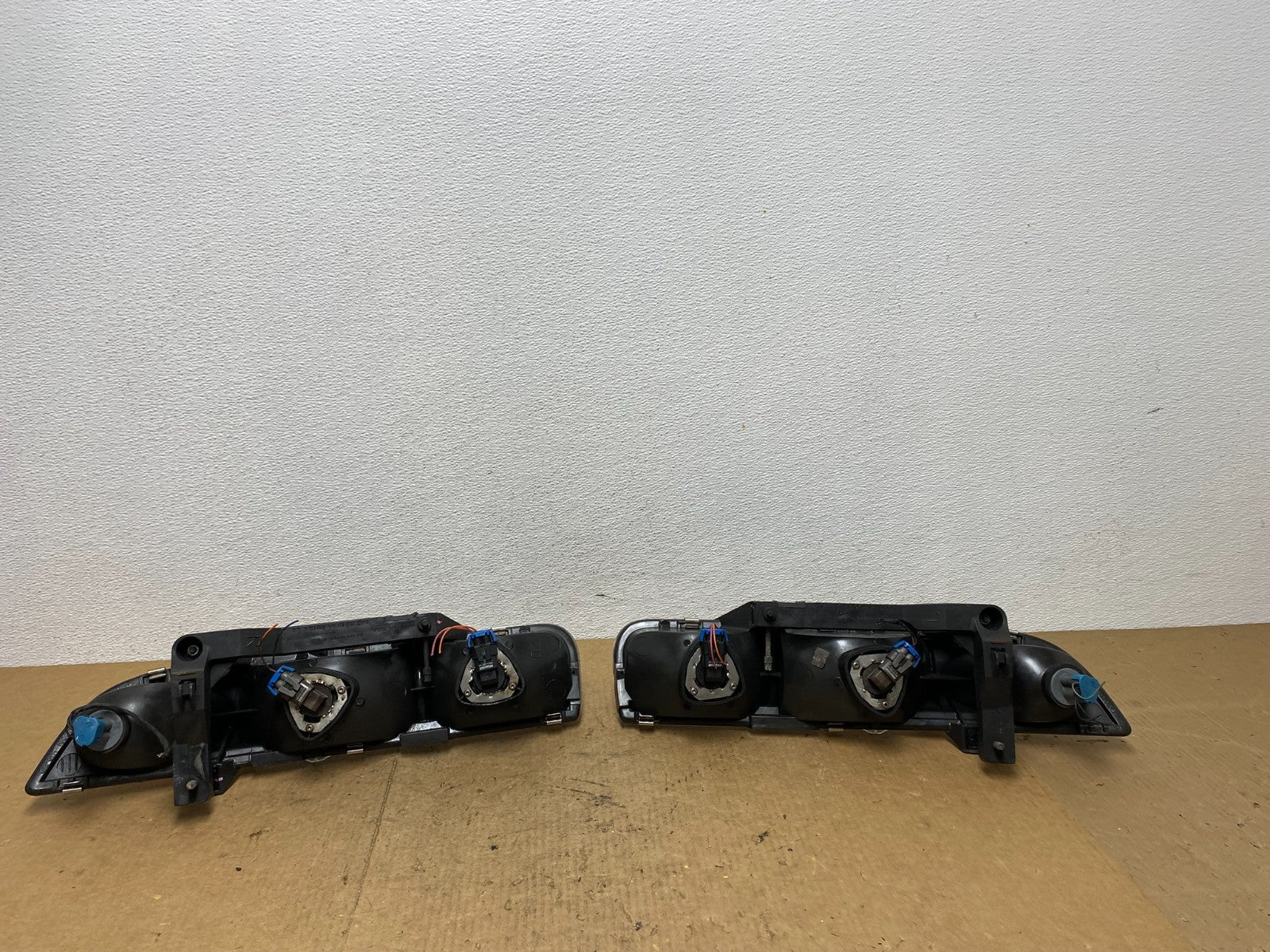 1996-1999 Saturn S Series Sedan Wagon Left+Right Headlights AC3628 DW3