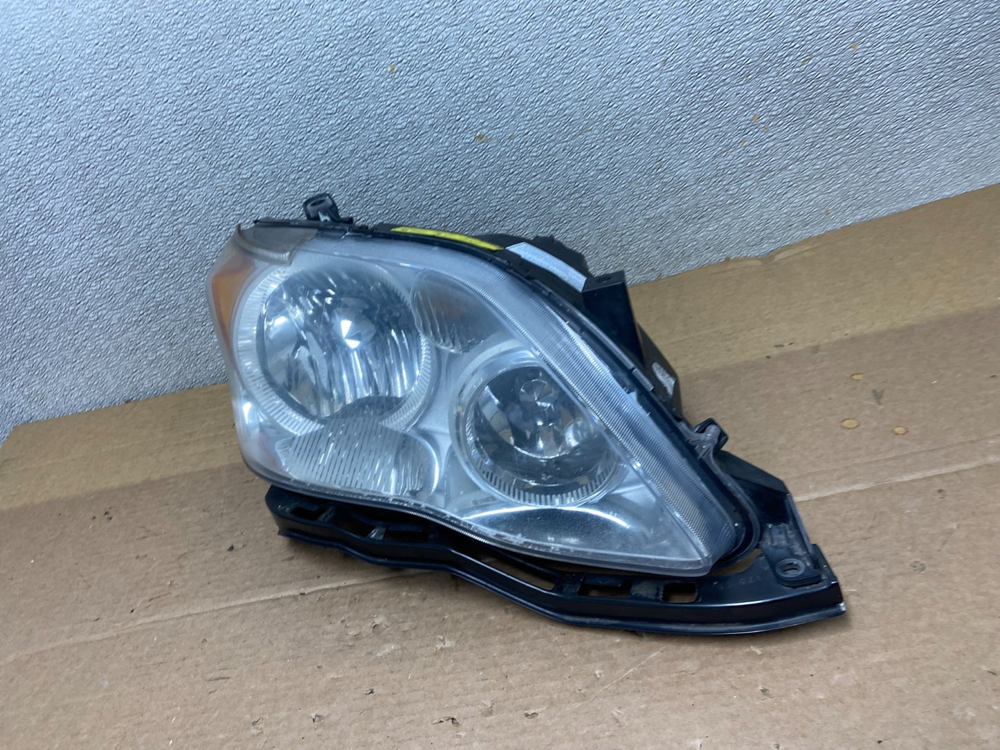 2005 - 2007 Toyota Avalon Right Passenger Side XENON HID Headlight OEM AB5178 DW1