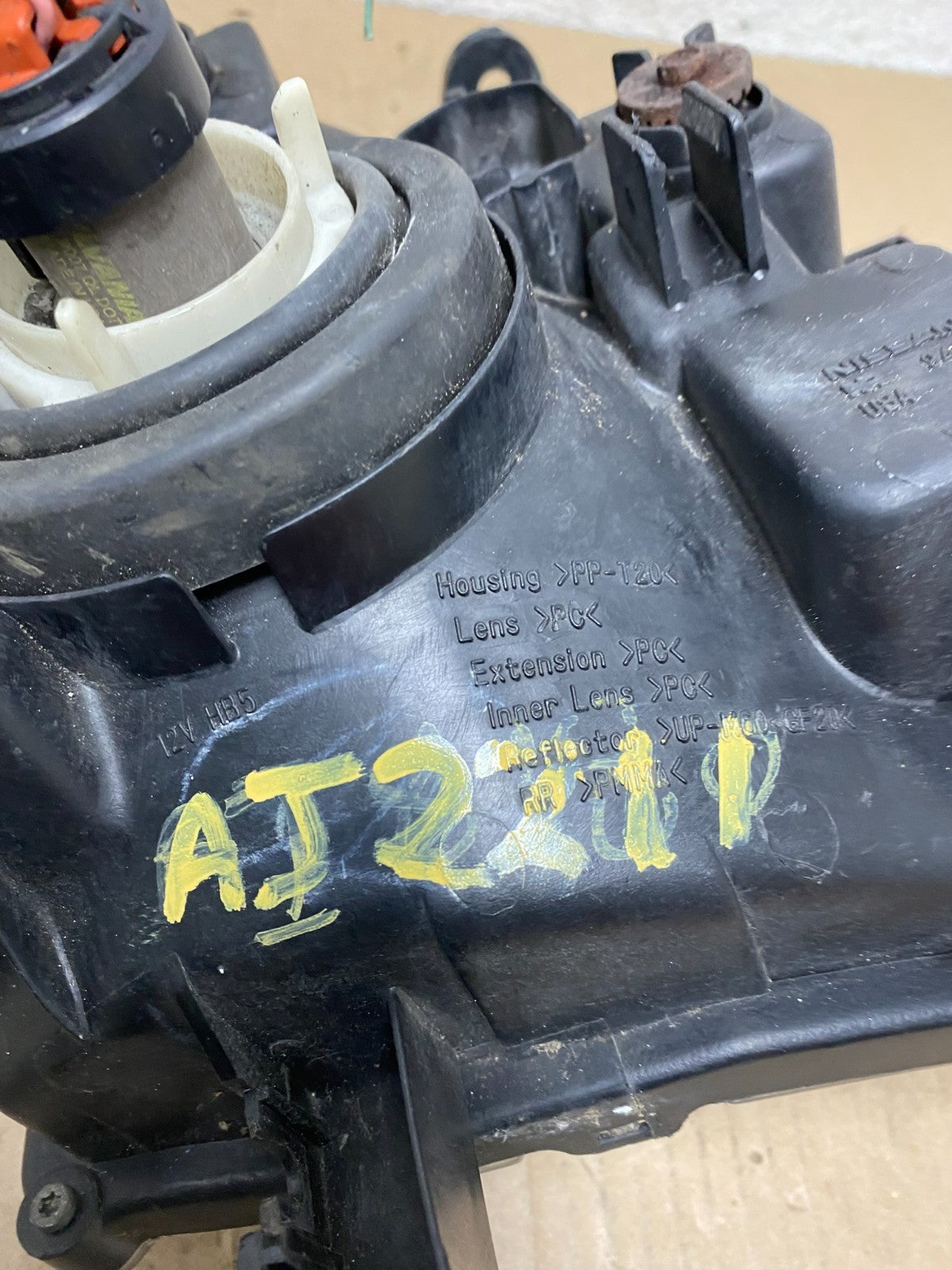 2005-2007 Nissan Pathfinder Halogen Headlight Left Driver LH AJ2211 DW9