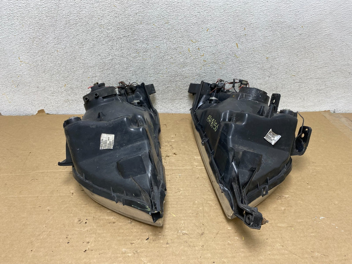 1997 to 2001 Honda CR-V Crv Left+Right Set Chrome Headlights Halogen AH8156 DW11