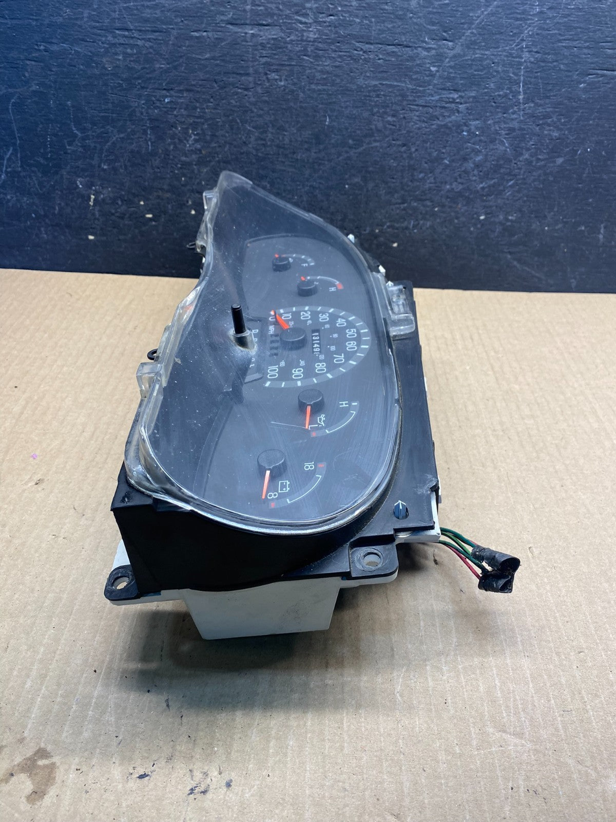 2000 - 2002 Ford Econoline E250 E350 Van Speedometer Instrument Cluster AG3920 D2