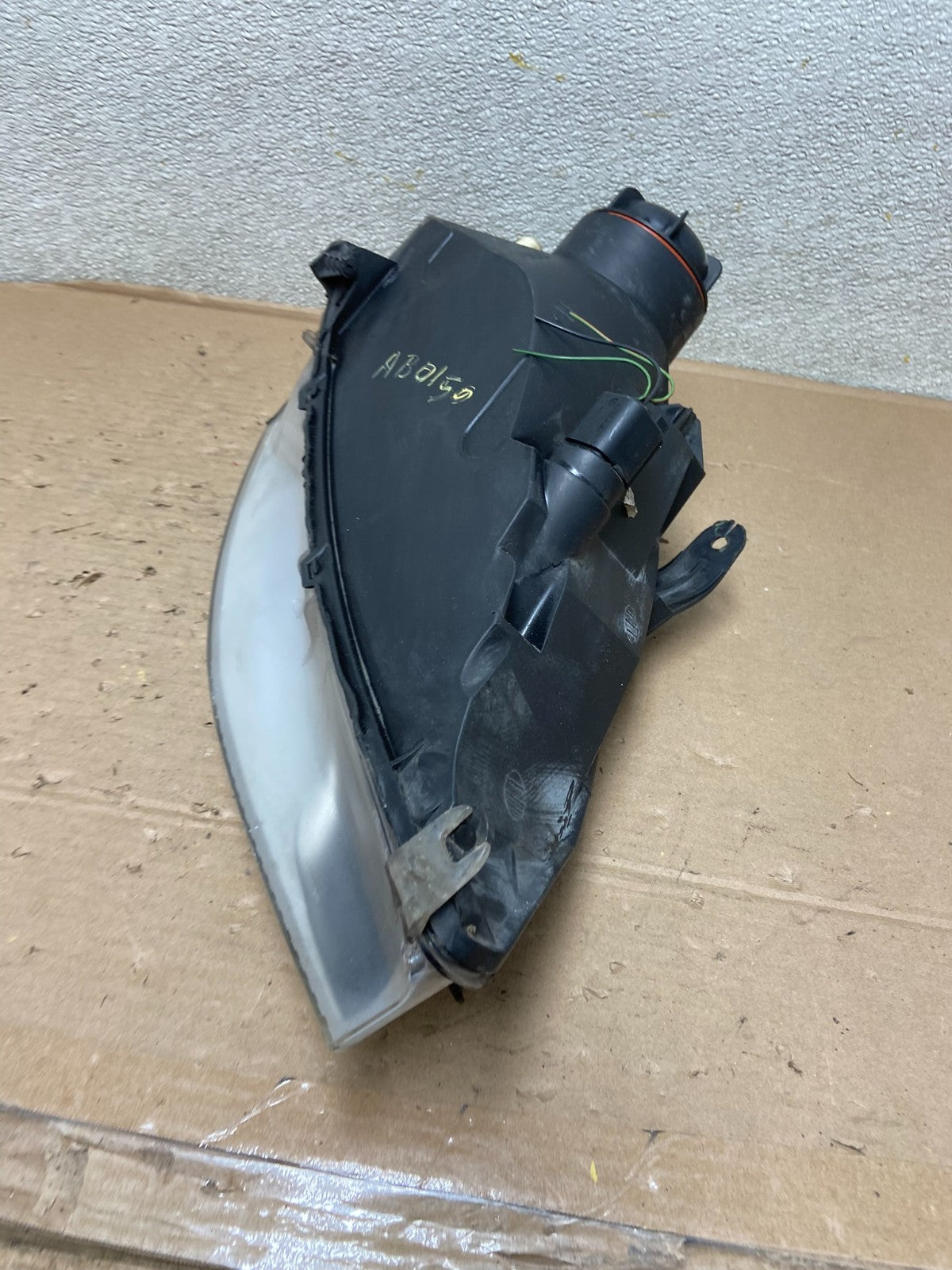 2000 to 2002 Ford Focus Left Driver LH Side Halogen Headlight AB0150 DG6