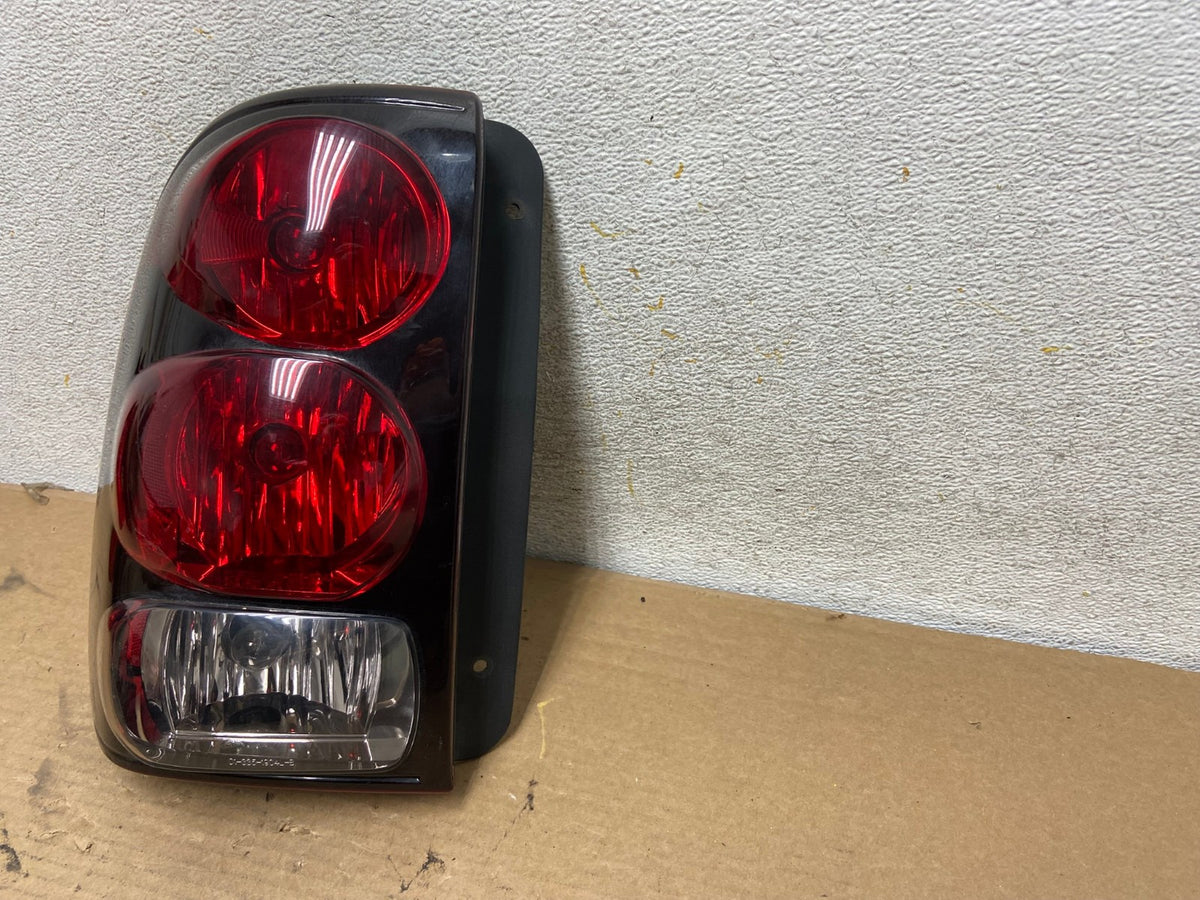 2002 to 2009 Chevrolet Trailblazer Left Driver LH Side Tail Light DEPO AH0780 LK2