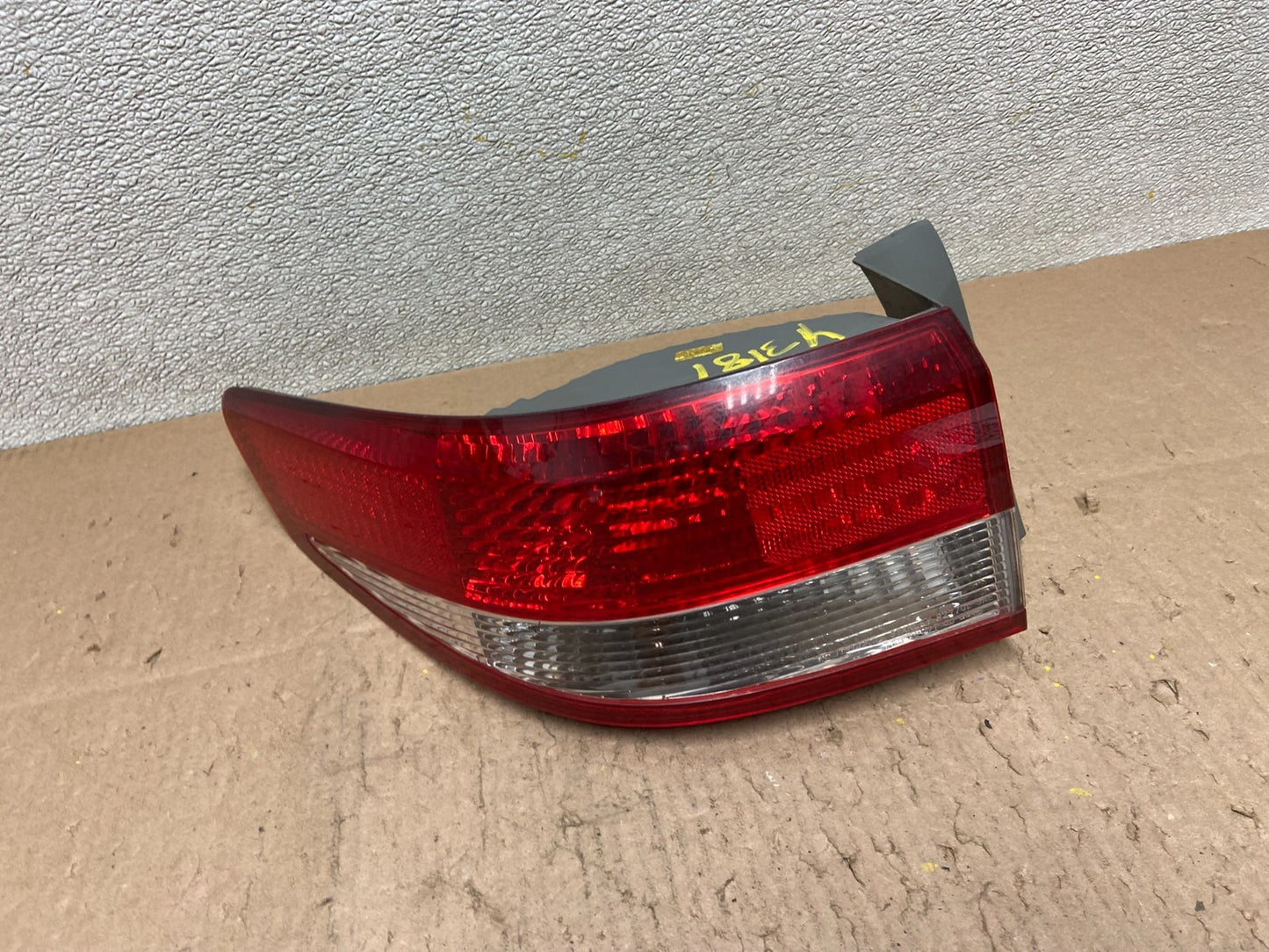 2003 to 2004 Honda Accord Sedan Left Driver Lh Side Tail light Y3181 DW0