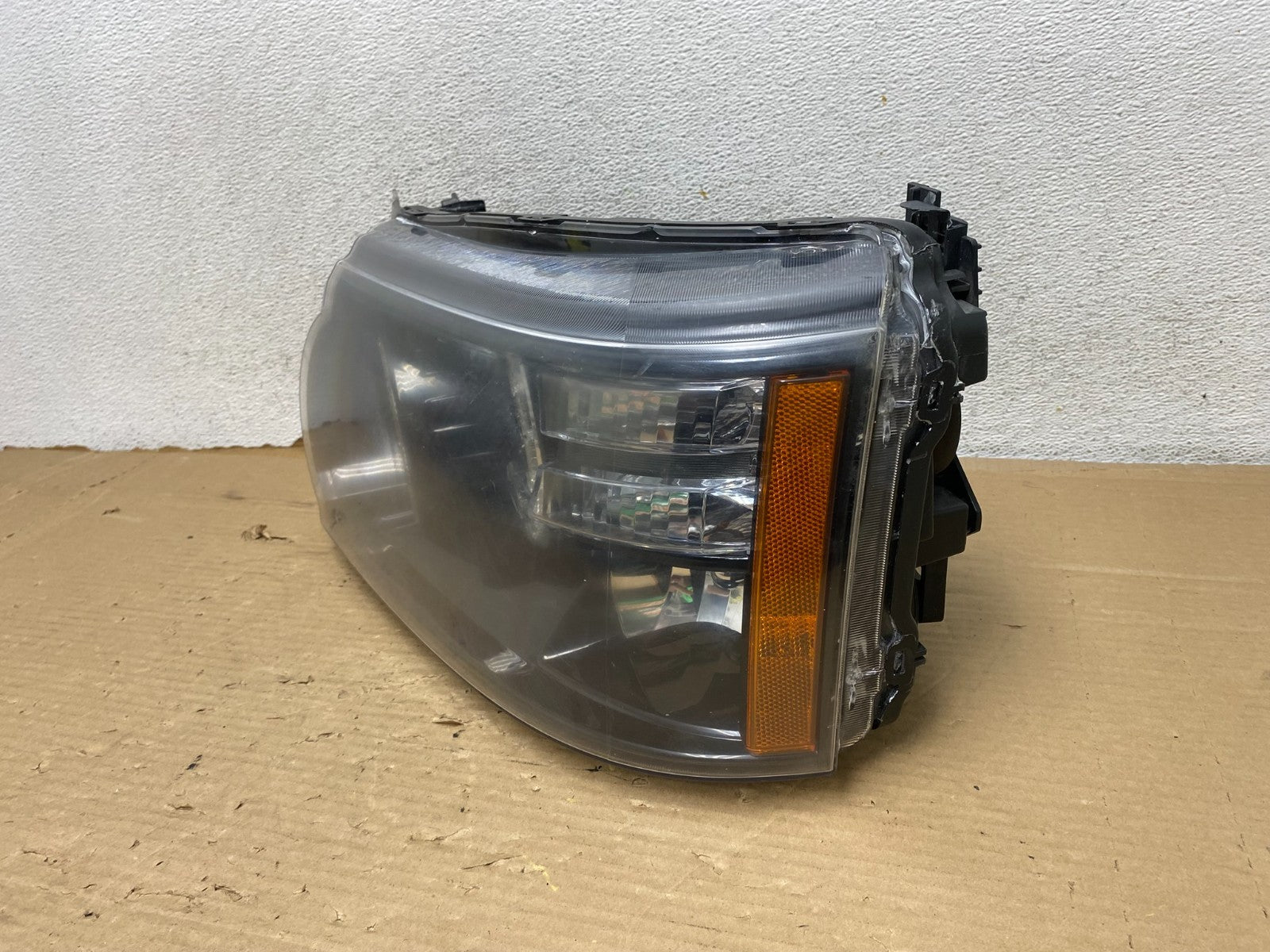 2010-2013 Land Range Rover Sport Left Driver Xenon HID Headlight AG8218 DW2