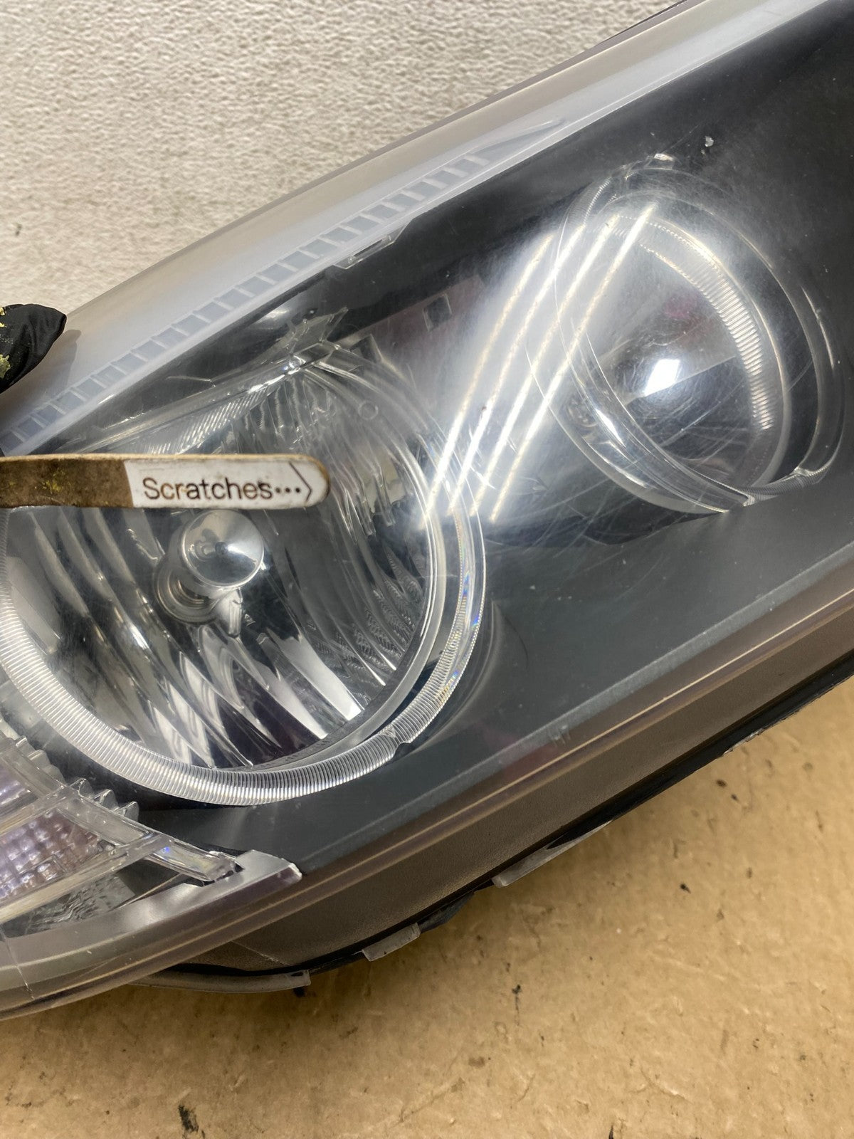 2009-2011 BMW 3 Series 328i 4/D Sedan Headlight Halogen Right Passenger AF97743
