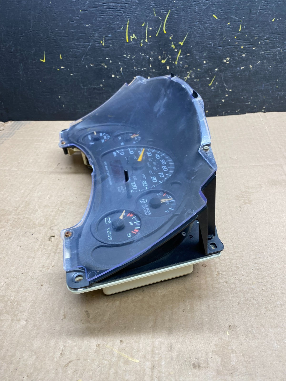 1996 to 2000 Chevrolet Express Speedometer Cluster Gauge Y9986 DG4