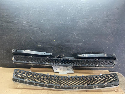 2007 to 2014 Chevrolet Tahoe Suburban Lower Upper Grill Grille Set Oem V2766 DG7
