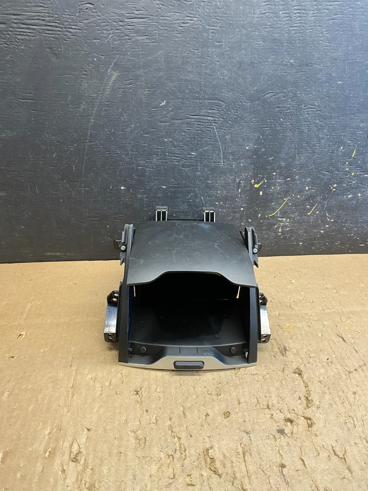 2011-2015 Hyundai Sonata Center Dash Storage W/Closing Lid 3S847-80000 T6072 PS1