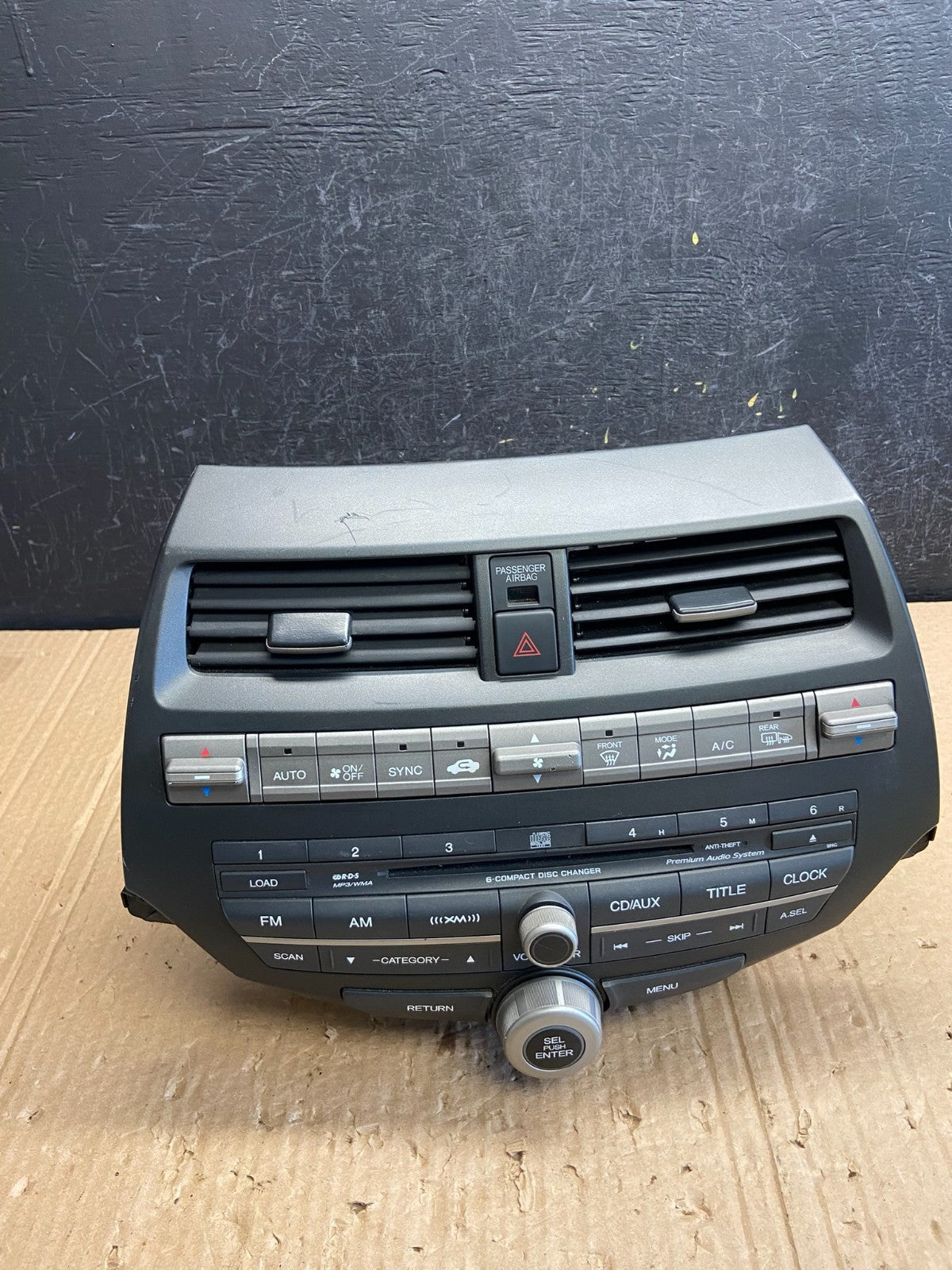 2010-2012 Honda Accord Crosstour Front Radio AM/FM CD Climate Control AF63910