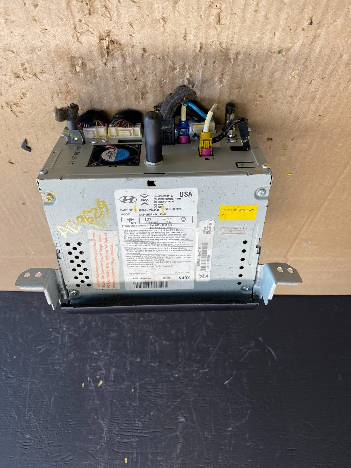 2012-2013 Hyundai Azera Am Fm Cd Player Radio Receiver Oem  AB9629 DG4