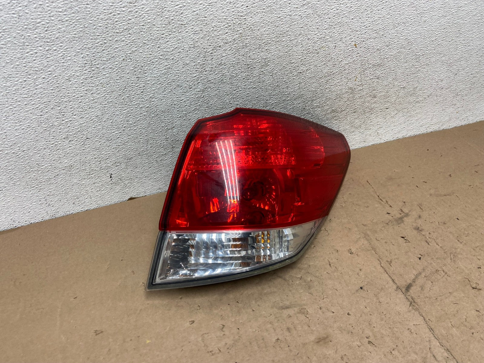 2010-2014 Subaru Outback Wagon Right Passenger Rh Side Tail Light AG5594 LK2