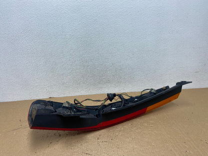 2002 - 2004 Honda Crv Cr-v Right Passenger Rh Side Tail Light AG1301 LK3