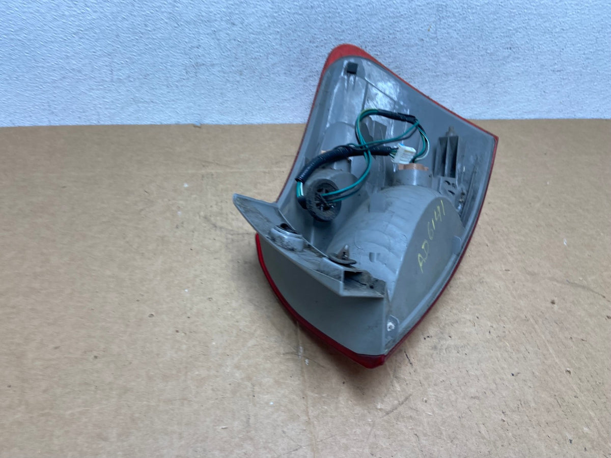2008 to 2015 Nissan Rogue Left Driver Lh Side Tail Light AD6141 LK5