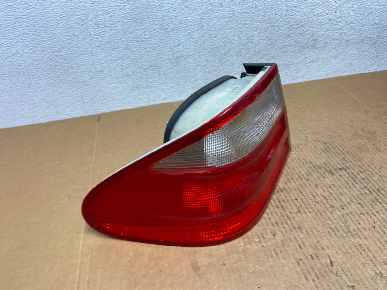 1998 to 2003 Mercedes Benz W208 CLK Left Driver Lh Side Tail Light AE0632 LK2