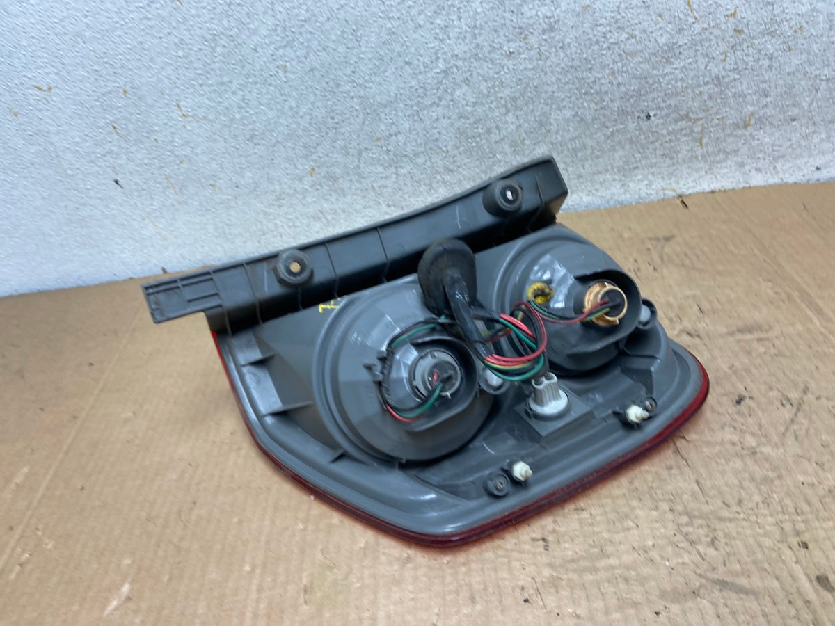 2003 2004 2005 Honda Pilot Left Driver LH Side Tail Light AI8045 LK5