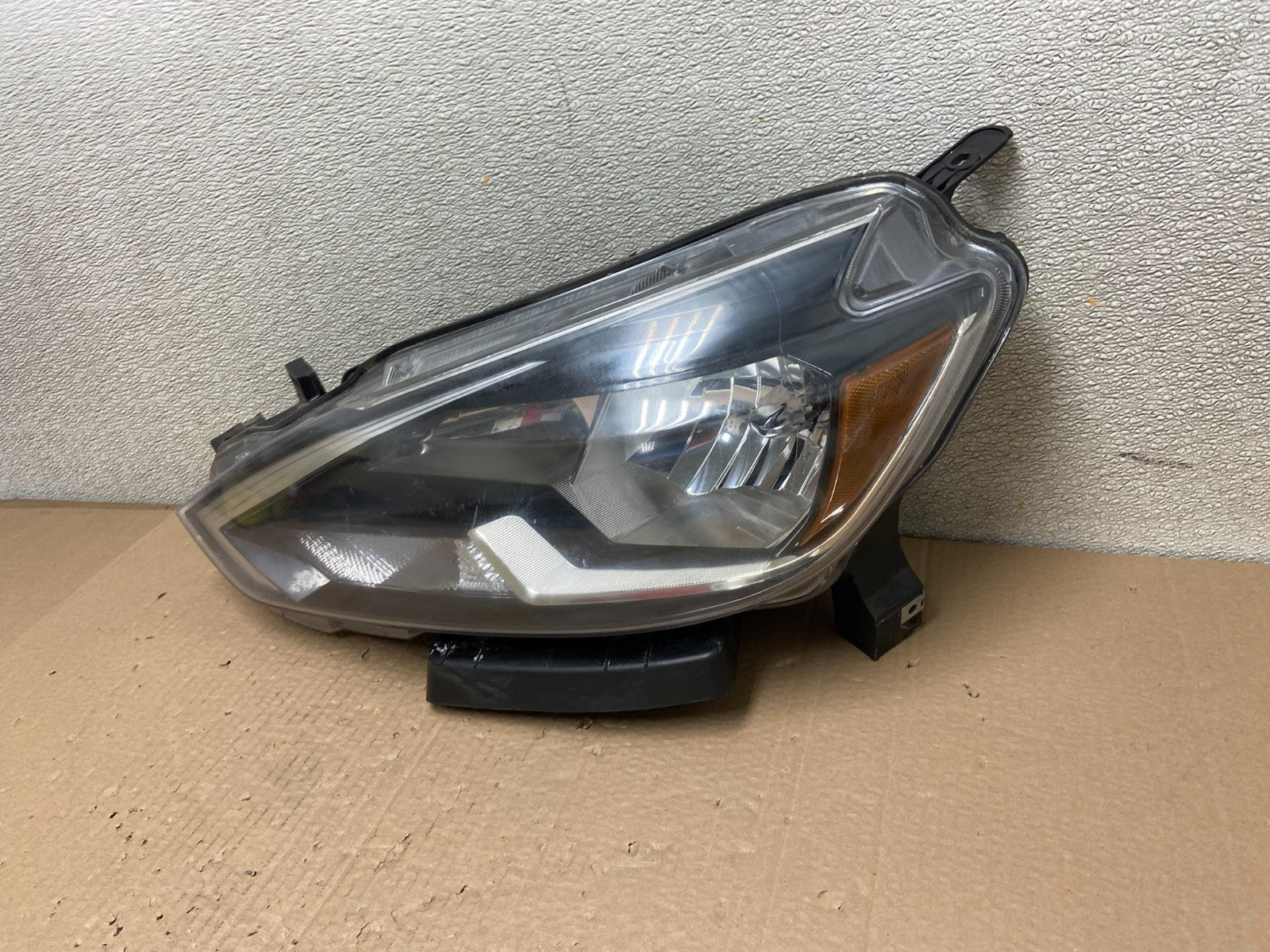 2016 2017 2018 Nissan Sentra Front Left Driver LH Halogen Headlight AB2492 DW1