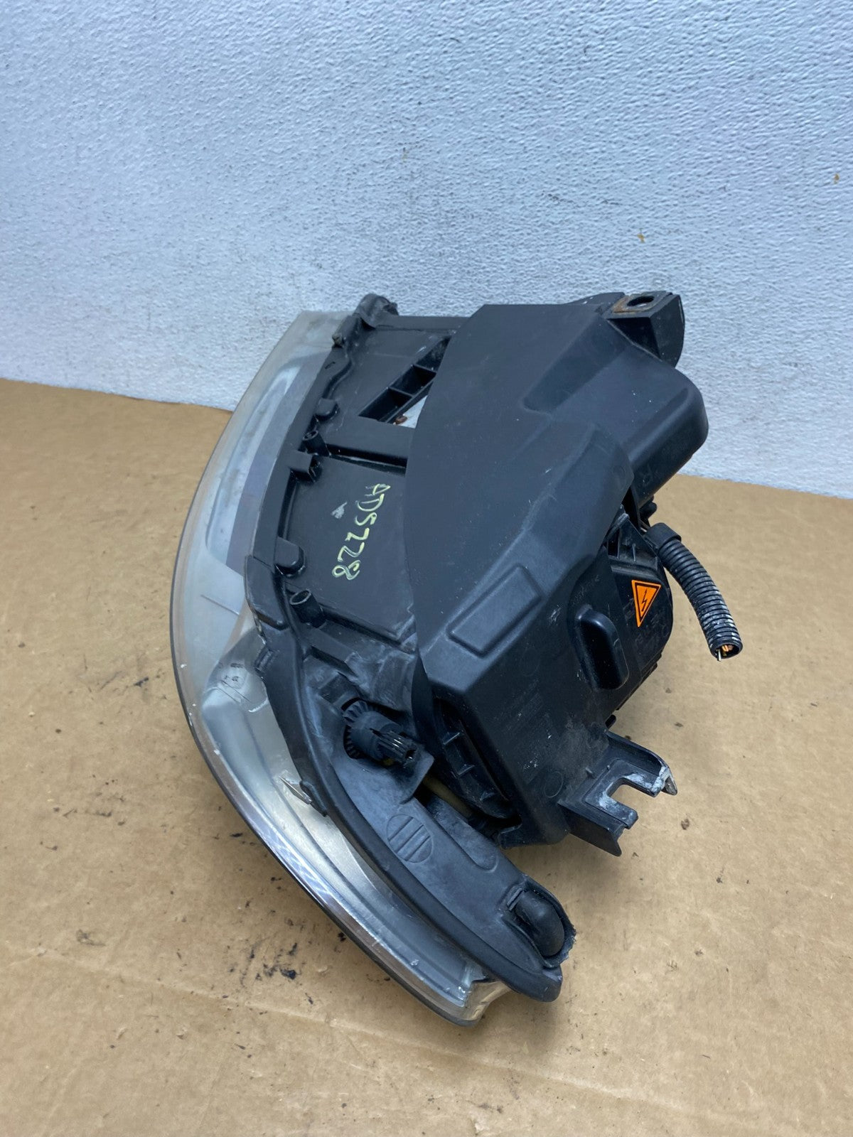 2007- 2009 Audi Q7 Right Passenger RH Side Xenon Hid Headlight AD5228 DW6