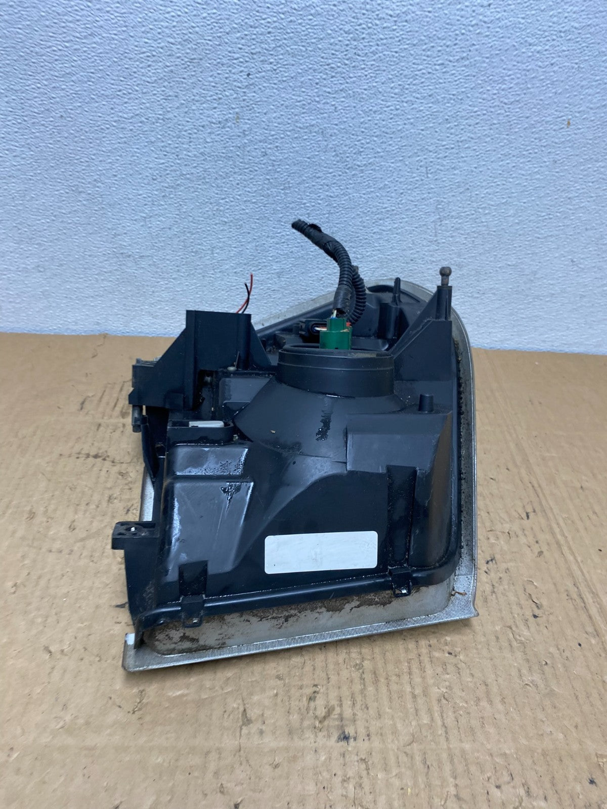 2004 2005 2006 Dodge Durango Left Driver LH Headlight AC7799 DW6