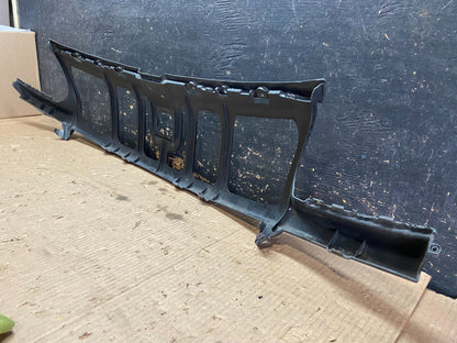 2008 to 2010 Porsche Cayenne Front Under Bumper Garnish 7L5853915 z3245 DG6