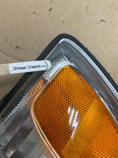 1996-1998 Toyota 4Runner Left Driver LH Front Corner Turn Signal Oem AB6116 DW4