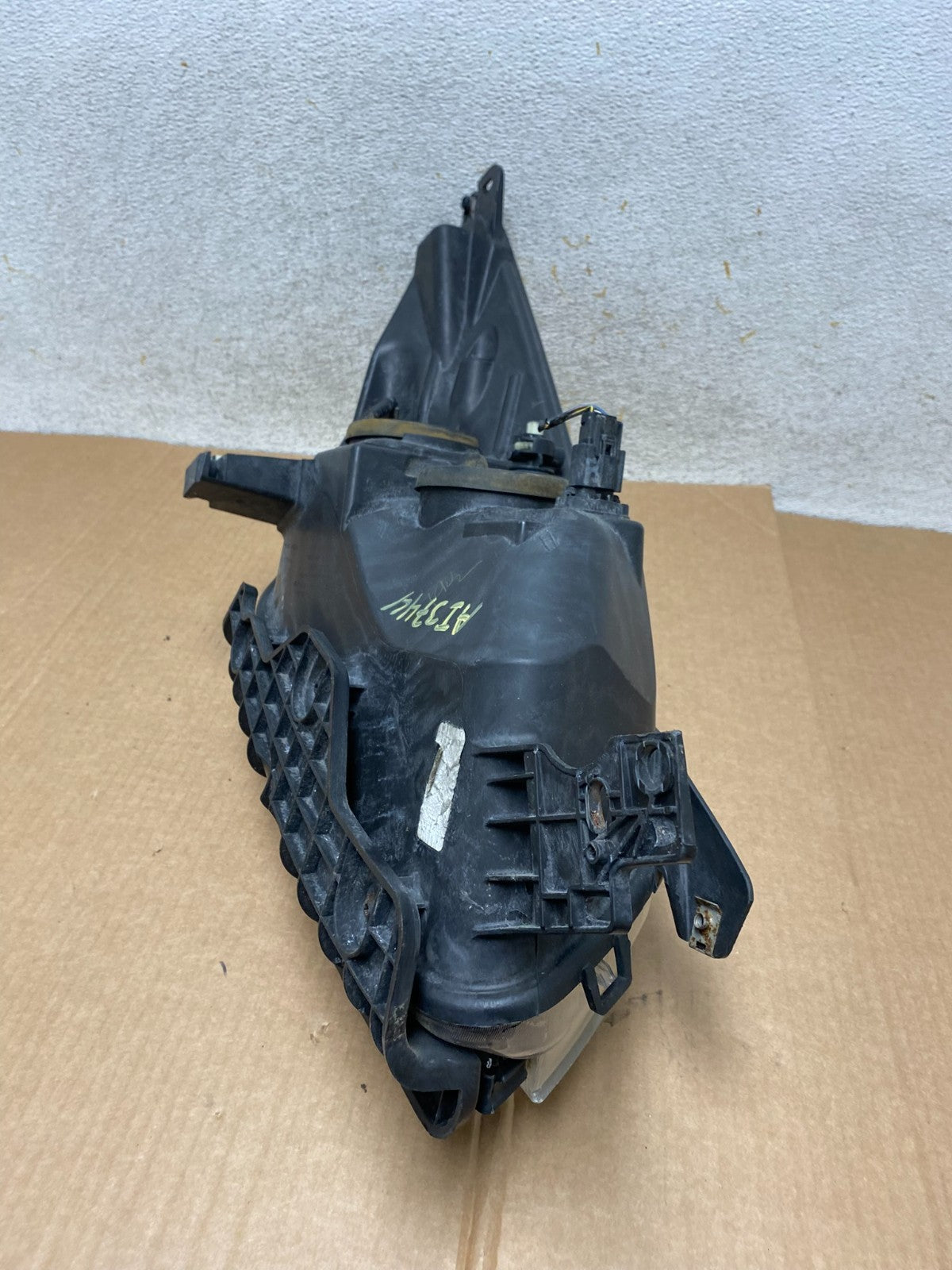 2013 - 2016 Ford Escape Headlight Left Driver Lh Side Halogen AI3744 DW7