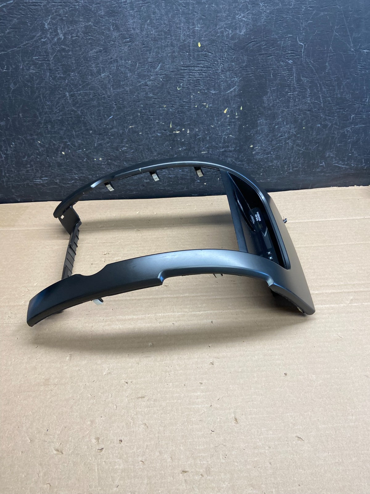 2011 to 2013 Kia Sorento Center Radio Climate Control Clock Trim ag5110 DG3