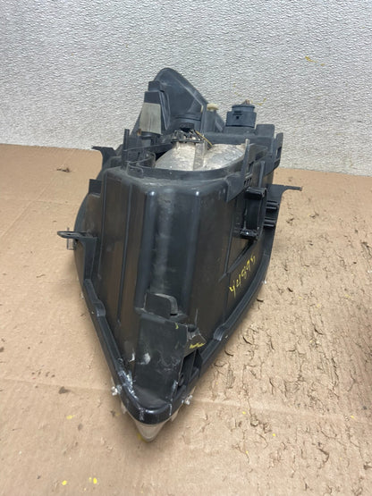 2007 to 2013 Mercedes Sprinter Headlight Right Passenger Halogen Oem Y4895 DW8